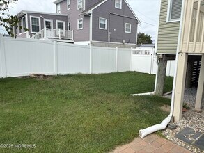 201 Riviera Dr in Toms River, NJ - Building Photo - Building Photo