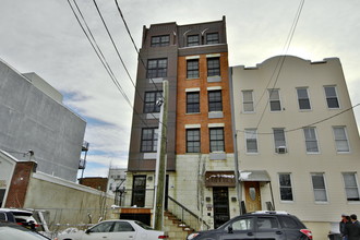 415 Jackson St in Hoboken, NJ - Building Photo - Building Photo