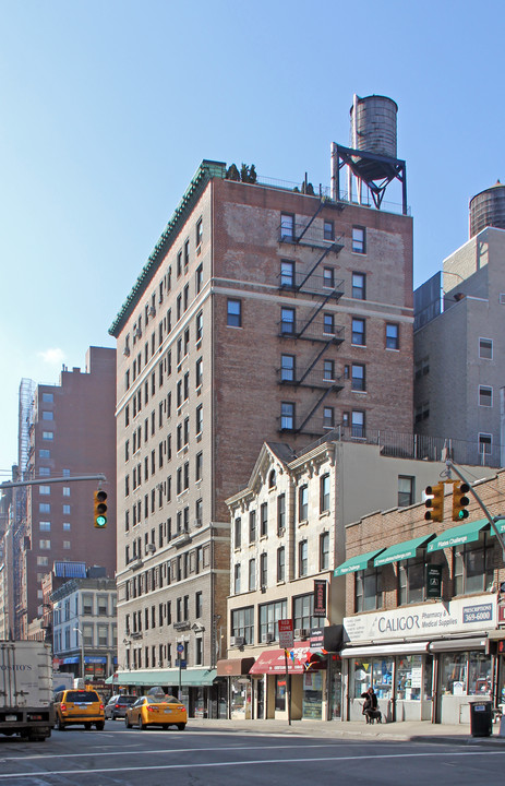 1210-1218 Lexington Ave in New York, NY - Building Photo