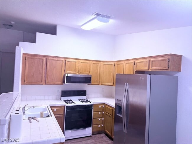 2110 Los Feliz St in Las Vegas, NV - Building Photo - Building Photo