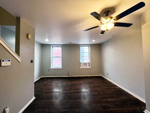 2031 N 15th St, Unit 2A - Big Private Room in Philadelphia, PA - Foto de edificio - Building Photo