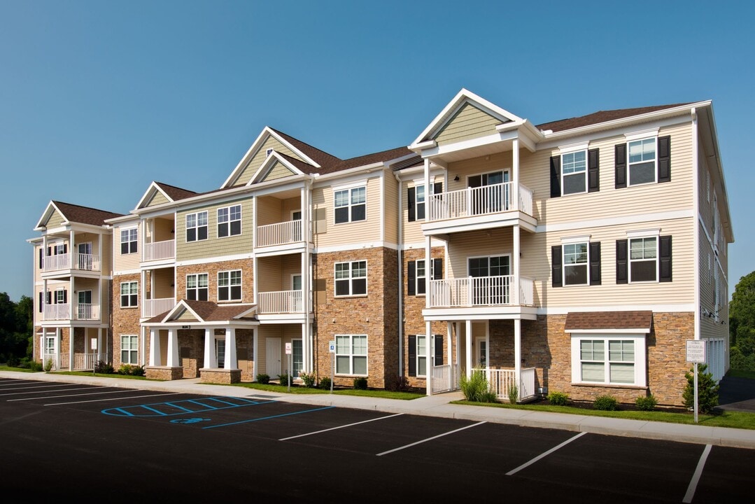 The Residences at Vista Square I & II in Schenectady, NY - Foto de edificio