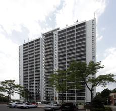 Rosedale East in Toronto, ON - Building Photo - Building Photo