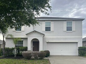 205 English Heritage Pl in Dover, FL - Building Photo