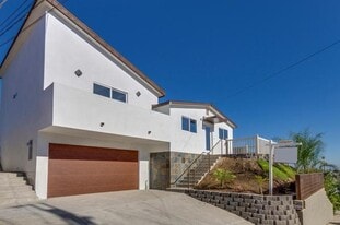 2491 Haller St, Unit 2491 Haller St in San Diego, CA - Building Photo