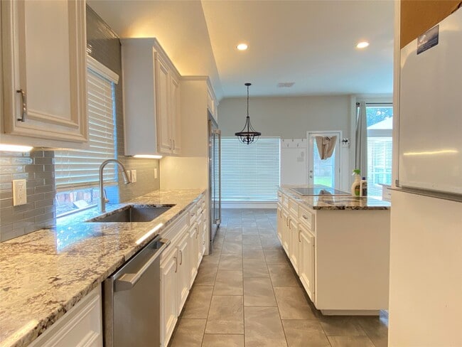 property at 2222 Alberton Ln