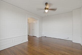 4940 S East End Ave, Unit 17A in Chicago, IL - Foto de edificio - Building Photo