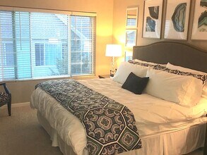 8415 Pebble Creek Way in Littleton, CO - Foto de edificio - Building Photo