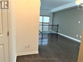 39 Dundalk Private in Ottawa, ON - Building Photo - Building Photo