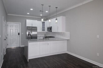 180 Atlantic Ave in Farmingdale, NY - Building Photo - Building Photo