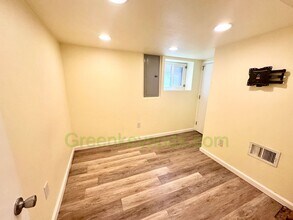 806 SE 45th Ave in Portland, OR - Building Photo - Building Photo