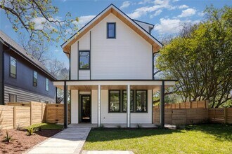 2401 Willow St in Austin, TX - Building Photo - Building Photo