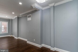 1155 Ward St in Baltimore, MD - Foto de edificio - Building Photo