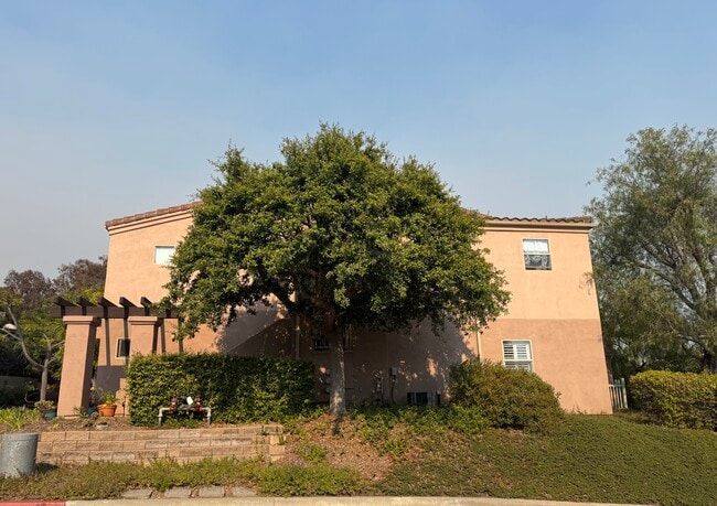 380 Greendale Ct in Santa Barbara, CA - Building Photo - Building Photo