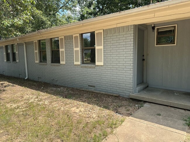 property at 406 N Joplin Pl