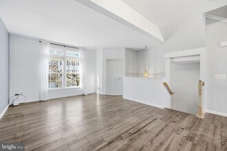 8429 Hallie Rose St in Alexandria, VA - Building Photo - Building Photo