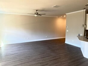 6185 Colston Ln in Tucker, GA - Foto de edificio - Building Photo