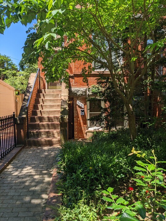 110-112 12th St NE in Washington, DC - Building Photo