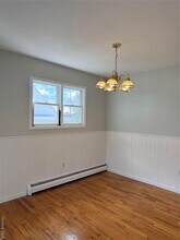 305 Deauville Pkwy in Lindenhurst, NY - Building Photo - Building Photo