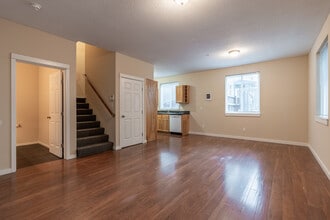 The Ponderosa in Eugene, OR - Foto de edificio - Interior Photo