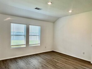 5304 Winding Strm Dr in Rosenberg, TX - Foto de edificio - Building Photo