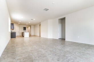 24411 W Pueblo Ave in Buckeye, AZ - Building Photo - Building Photo