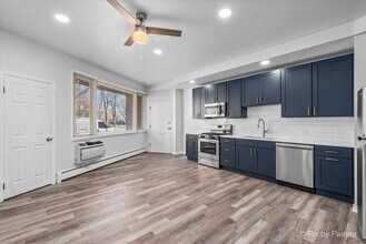 7319 N Rogers Ave in Chicago, IL - Building Photo - Building Photo