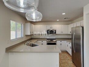 31352 N Shale Dr in Queen Creek, AZ - Building Photo - Building Photo