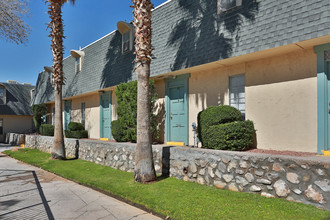 Monterrey Gardens in El Paso, TX - Building Photo - Building Photo