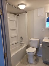 39259 N Jackson Dr-Unit -5 in Spring Grove, IL - Foto de edificio - Building Photo