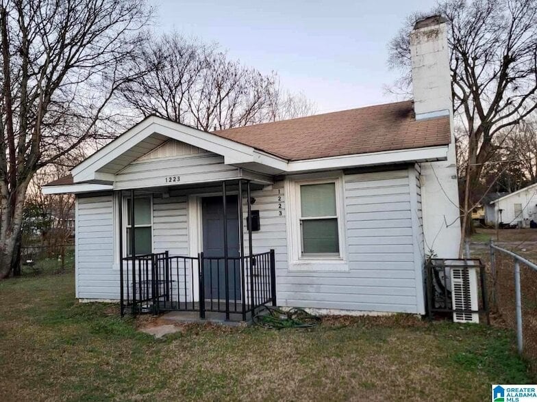 1223 Hanover St in Birmingham, AL - Foto de edificio