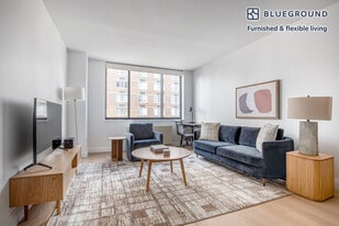 345 E 94th St in New York, NY - Building Photo
