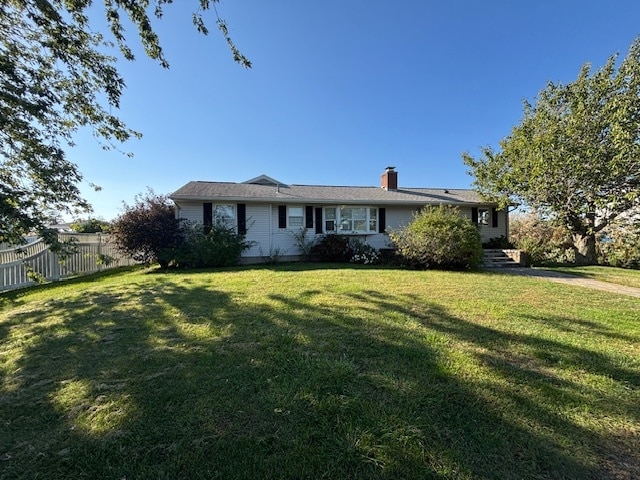 93 Seaside Ave in Guilford, CT - Building Photo