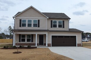 300 Tuscany Cir in Princeton, NC - Building Photo