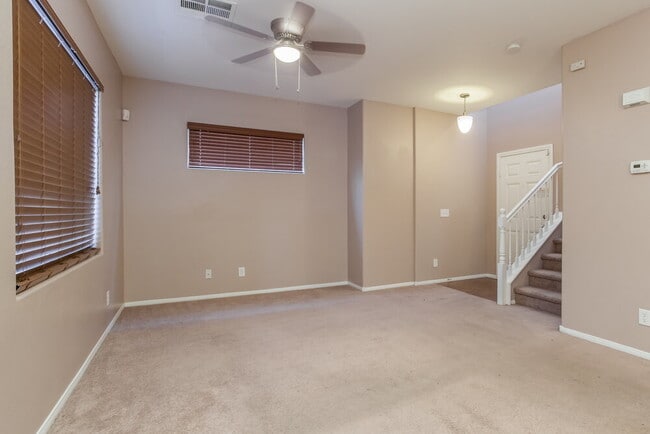 8924 Trickling Springs Ct in Las Vegas, NV - Building Photo - Building Photo