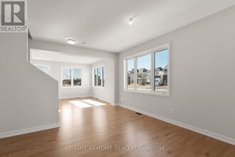940 Seagrave Ln in Ottawa, ON - Building Photo - Building Photo