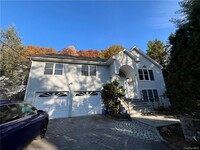 17 Whittier Dr in Thornwood, NY - Foto de edificio - Building Photo