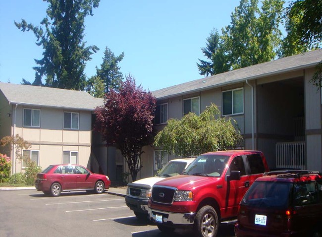 Prairie Pines Apartments