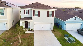 2371 Brassie Ct in Winter Haven, FL - Building Photo
