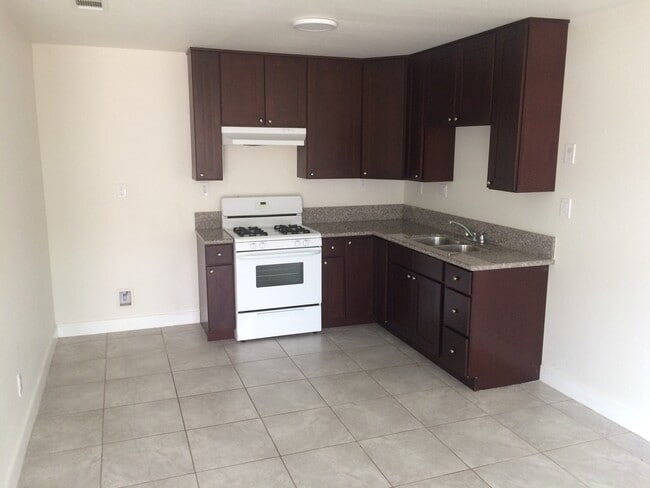 1517 Ralston St in Bakersfield, CA - Building Photo - Building Photo