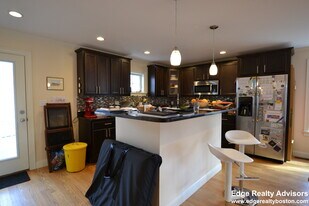 6 Sparhawk St, Unit 2 in Boston, MA - Building Photo