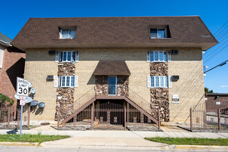 1128 Des Plaines Ave in Forest Park, IL - Building Photo - Building Photo