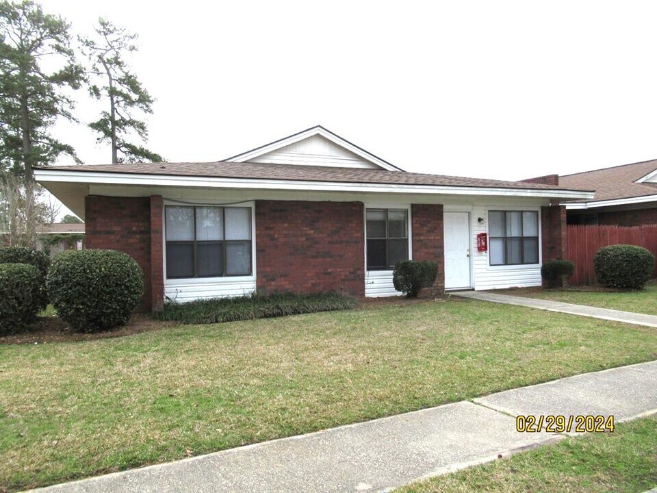 251 Rast St in Sumter, SC - Foto de edificio