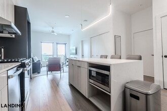 2623 Keene St, Unit 564 in Houston, TX - Building Photo - Building Photo