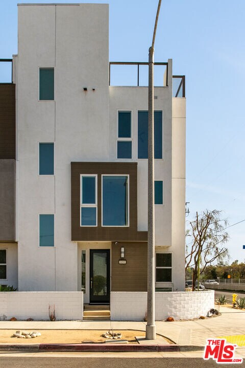 6899 Pollard St in Los Angeles, CA - Building Photo - Building Photo