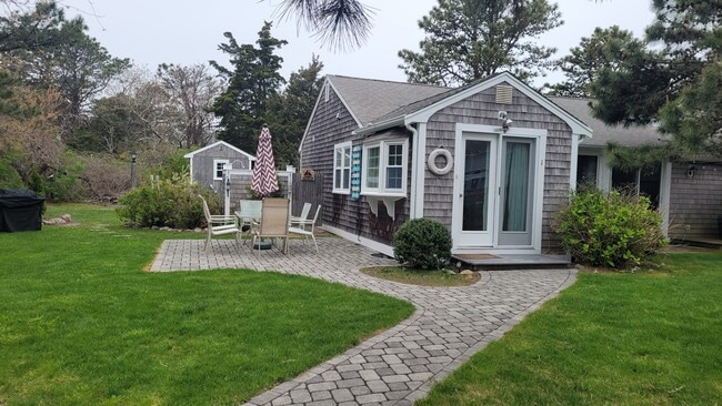 1 Sandpiper Ln, Unit 1