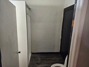 301 W Walnut St, Unit 301 w. walnut St Apt#3 in Ogden, IA - Building Photo - Building Photo