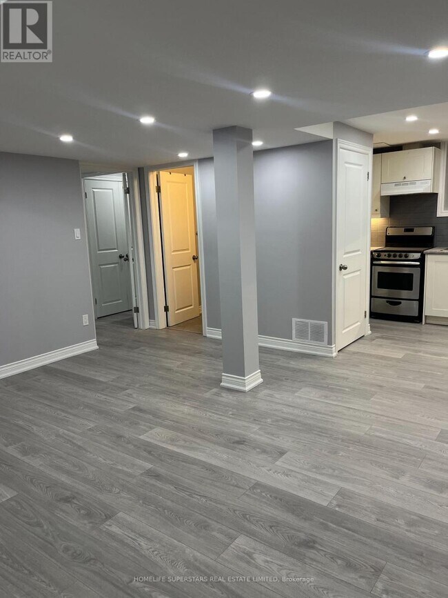 property at 192 Willowbrook Dr