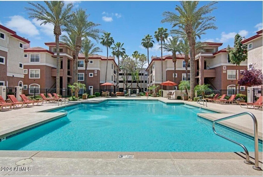 411 E Indian School Rd, Unit 2-1 in Phoenix, AZ - Building Photo