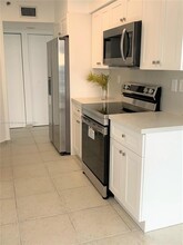 7330 Ocean Ter, Unit 21-C in Miami Beach, FL - Building Photo - Building Photo